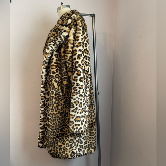 NWOT Trina Turk Leopard Print Faux Fur Coat - Picture 5 of 13